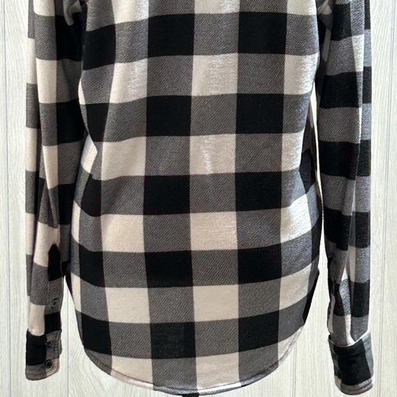 Carbon flannel long sleeve button down top size small - Picture 6 of 12